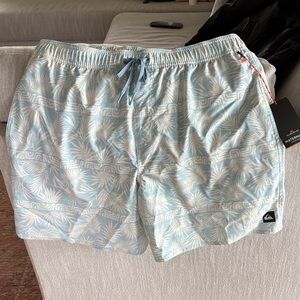 Quiksilver Men's Blue and White Tropical Board Shorts